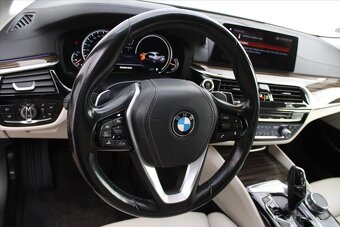 BMW Řada 5 540i xDrive 250kW LUXURY ČR (2018) - 8