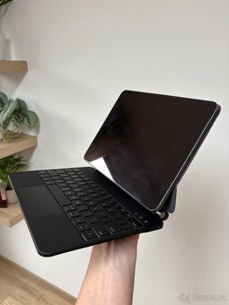 Apple iPad Air 2022 (10,9”), Wi-Fi 256 GB Space Grey - 8