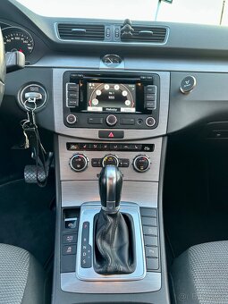 VW passat b7 2.0tdi (DSG) exkluzívní stav - 8
