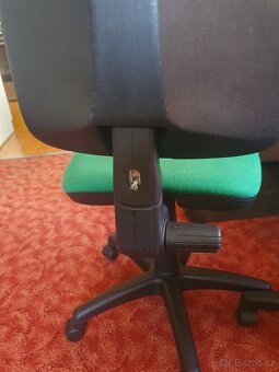 Prodám 2 dětské židle - 8