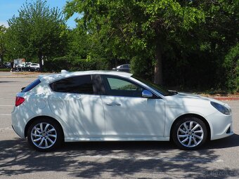 Alfa Romeo Giulietta Distinctive 1.4 125kw DOHODA - 8