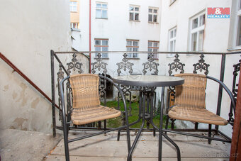 Pronájem bytu 1+kk, 25 m², Jindřichův Hradec, ul. nám. Míru - 8
