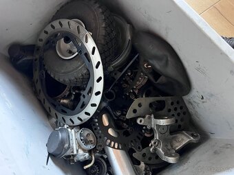 Suzuki LTZ 400, stunt, po zadnim, - 8