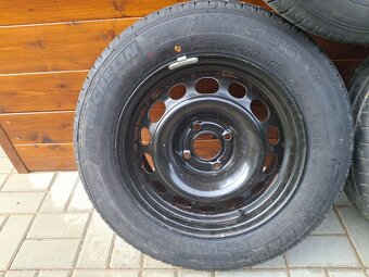 ALU disky Citroen C4 6,5Jx15H2 ET25, pneu 195/65 R15 - 8