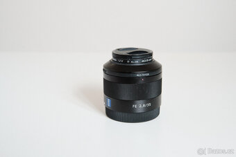 Sony Zeiss Sonnar 35mm f/2.8 - 8