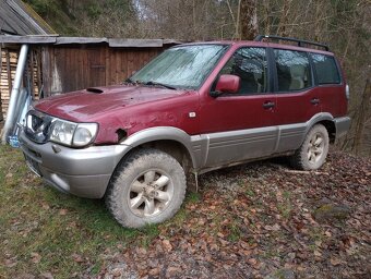 Terrano 2,7 TD automat - 8