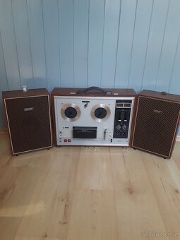 Kotoučovy magnetofon sony - 8