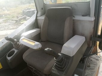 Smikovy nakladac Volvo MC60c jak unc.lokust.cat - 8