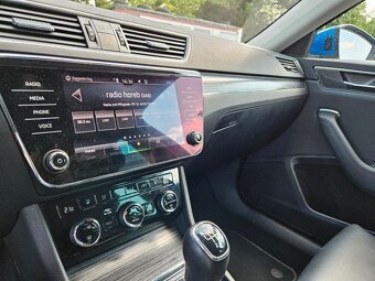 Škoda Superb kombi 2.0 TDI Premium Edition rok 05/2021 - 8