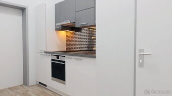 Prodej bytu 2+kk 47m2 s balkonem, Praha 8 - Palmovka - 8