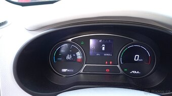 Kia Soul EV - 8