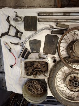 jawa díly pérák pařez kývačka - 8