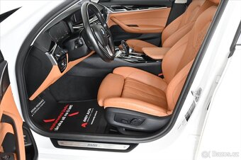 BMW Řada 5 3,0 530d 210 kW Steptronic - 8