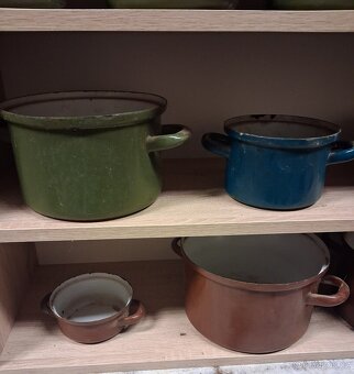 Retro nádobí hrnce - 8