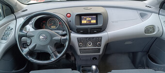 ALMERA Tino 2,2 D - 8