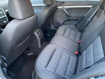 Škoda Octavia II 1.6 TDI na splátky bez registru - 8