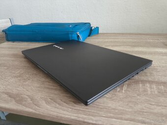 Notebook Asus Vivobook - OLED varianta - perfektní stav - 8
