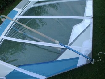 Windsurfing Kompletní . Fanatic Shark s plachtou NS - 8