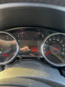 Peugeot 3008 • 1.6 HDi • 82 kW • 2012 - 8