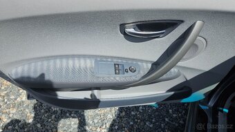 BMW Řada 1 118i 2,0 benzín - 8