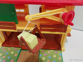 Farma, domeček s traktorem a se zvířátky - 8