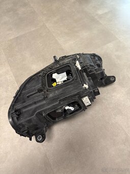 Přední světla - Mercedes CLS450 - 8