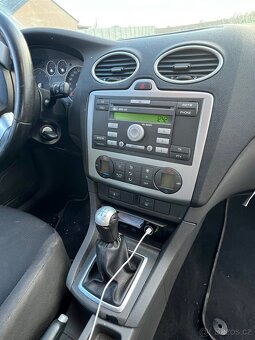 Ford Fokus 1.6 tdci Nafta 80kw 2005 - 8
