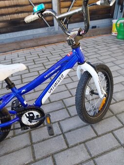 dětské kolo SPECIALIZED Hotrock 16 “ - 8