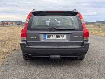 Volvo V70R 2004 Manuál - 8
