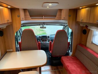 Fiat Ducato Hymer Trump 654 sl - Vrchní a zadní spaní - 8