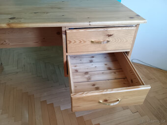 Pracovní stůl dřevěný - 8