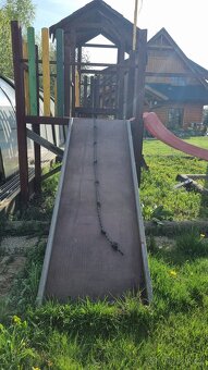 Dětské hřiště s lezeckou stěnou - 8