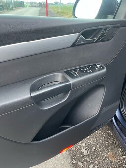 Volkswagen Sharan 2.0TDi highline 7 míst-na splátky všechny - 8