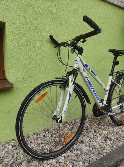 Značkové dámské trekové kolo MERIDA 28"/18" - 8