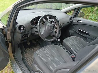 Opel Corsa D 1,2 - 8