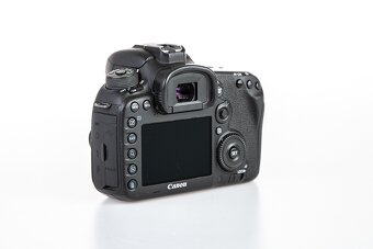 Canon EOS 7D Mark II - 8