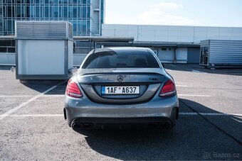 Mercedes-Benz C63 AMG - 8