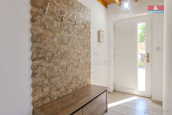 Prodej rodinného domu, 260 m², Uhřice - 8