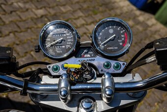 Yamaha XJR 1300 - 8