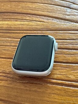 Apple Watch SE 40mm stříbrné - 8