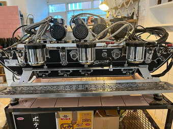 Komerční stroje na cappuccino a espresso KEES VAN DER WESTEN - 8