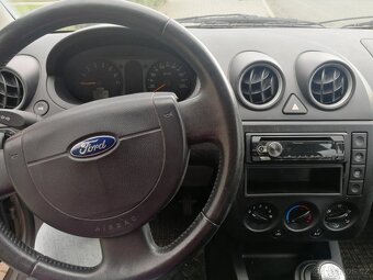 Ford Fiesta 1.4 Duratec (2002) – pojízdná, nutná oprava - 8