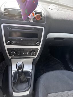 Škoda octavia 2 1.6 TDi 77kw 2011 - 8