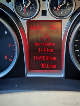 Ford Focus 1.8i - 8