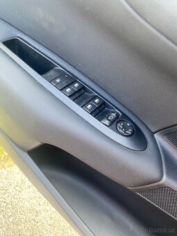 Citröen C4 1.6 VTi 88kw - Benzín + LPG 2012 - 8