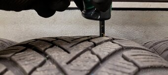 Škoda Octavia 3,alu 16',černé,zimní Continental - 8