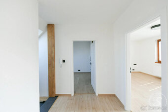 Pronájem bytu 4+kk • 108 m² - 8