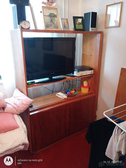 Starožitný set / vše ořech / - vleze se do výtahu - 8