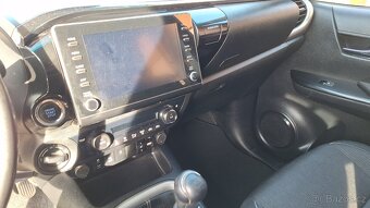 Toyota Hilux - 8