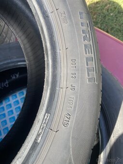 Pirelli 215/55 r17 - 8